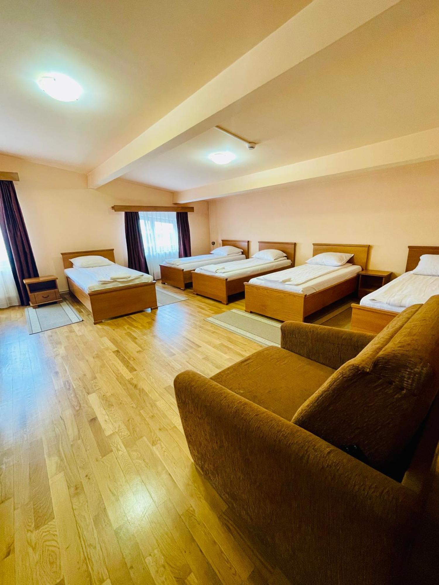 Rakoczi Center Bed and Breakfast Odorheiu Secuiesc Exteriör bild
